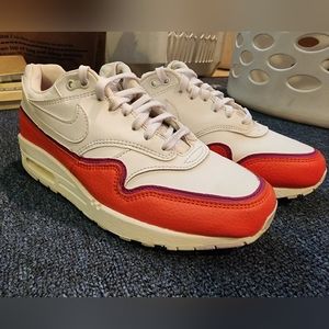 Nike Womens Air Max 1 SE White Team Orange
